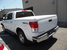 2010 TOYOTA TUNDRA SR5 CREW CAB WHITE 5.7 AT 4WD TRD OFF ROAD PACKAGE Z20114